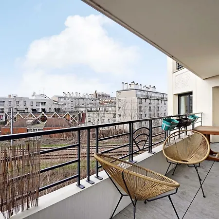 Sumptuous 3br-6p With Terrace-near Paris *